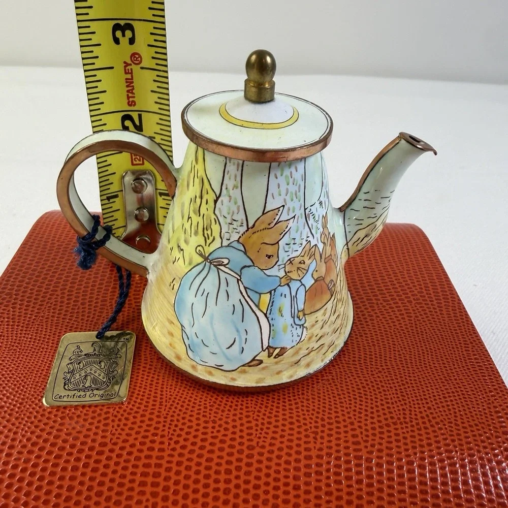 Vintage Charlotte Di Vita Peter Rabbit Miniature Tea Pot London 2001-2002 #BP003